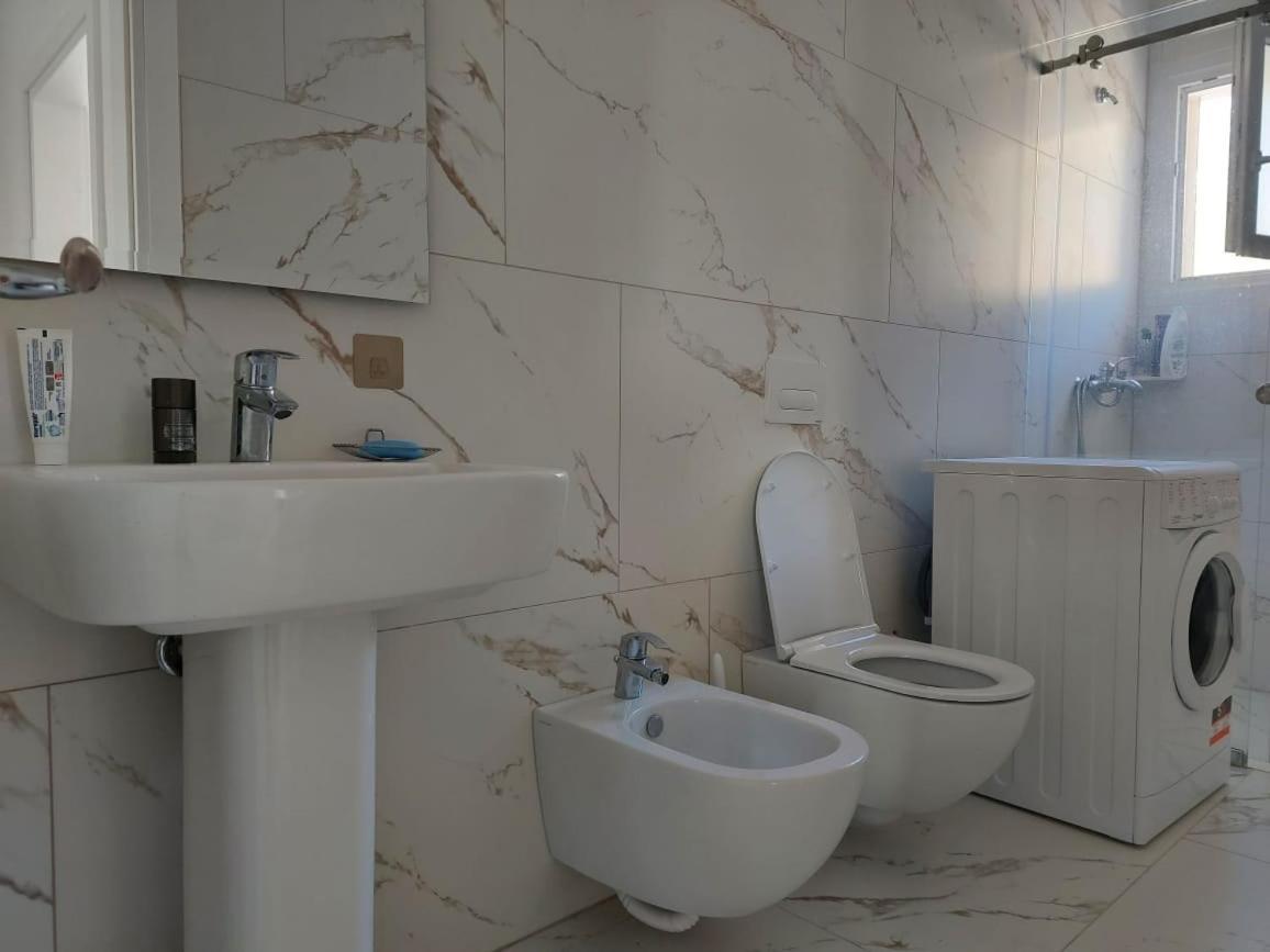 Edan Apartments Vlorë Buitenkant foto