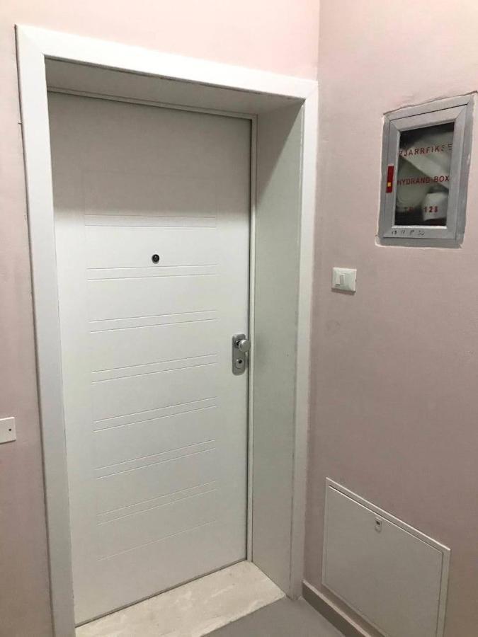 Edan Apartments Vlorë Buitenkant foto